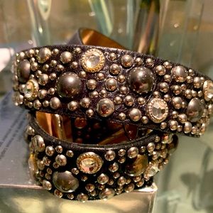 Belt, very good condition.